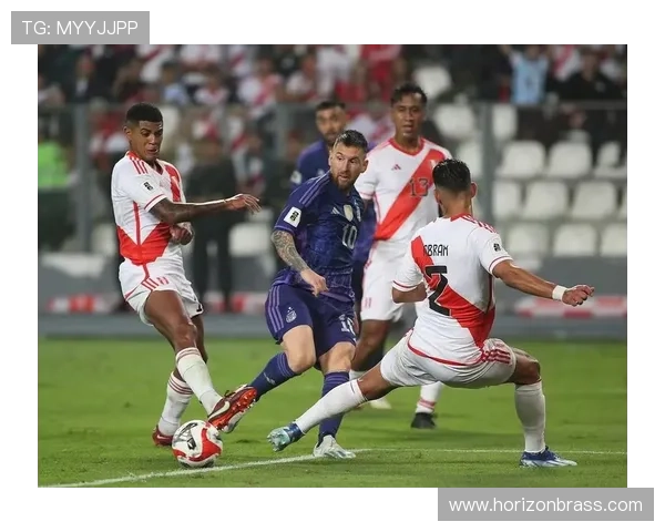 阿根廷队在世界杯预选赛中战术风格显著,重返竞争力增强状态 阿根廷队在世界杯预选赛中战术风格显著,重返竞争力增强状态