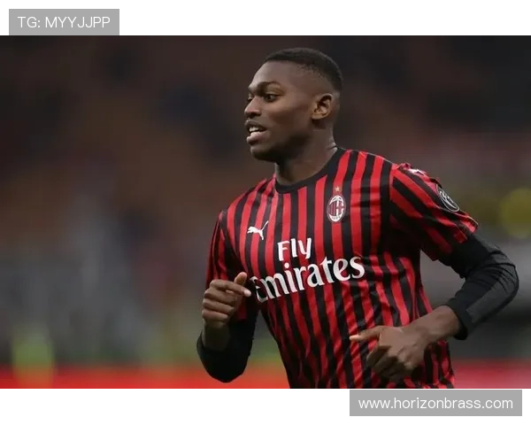 从潜力新星到红黑军团王牌：莱奥如何完成蜕变