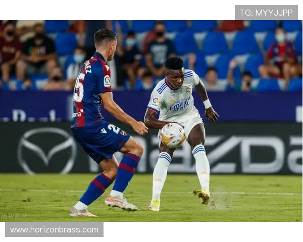 皇马防守稳定性下降,原因分析与球队近期表现形成关联