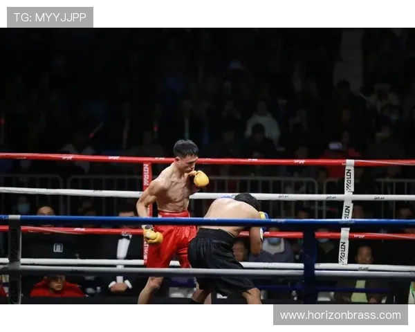 徐灿训练完直接去菜市场砍价，拳台上下反差太大